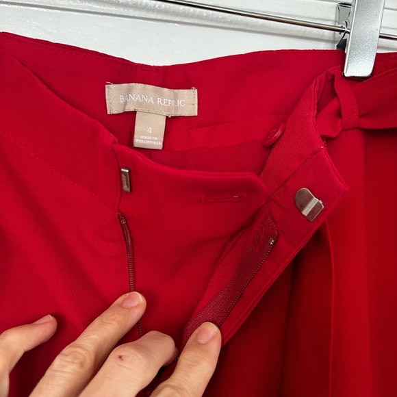 Gorgeous Banana Republic Cherry Red Drapey Wide Leg Trousers - Picture 4 of 6